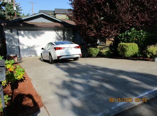 2276 NW Luth St, Roseburg, OR 97471