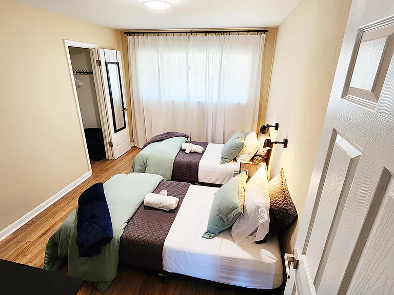 Fifth furnished bedroom _ ideal for medical teams, insurance CAT teams, or project housing