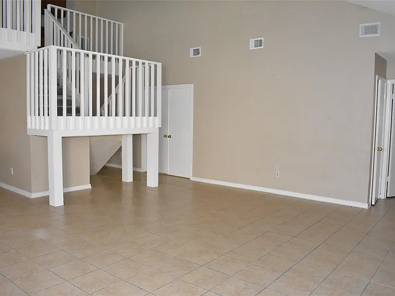 8903 Kalewood Dr — Photo 9