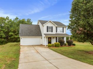 102 Lochenshire Pl, Belton, SC 29627