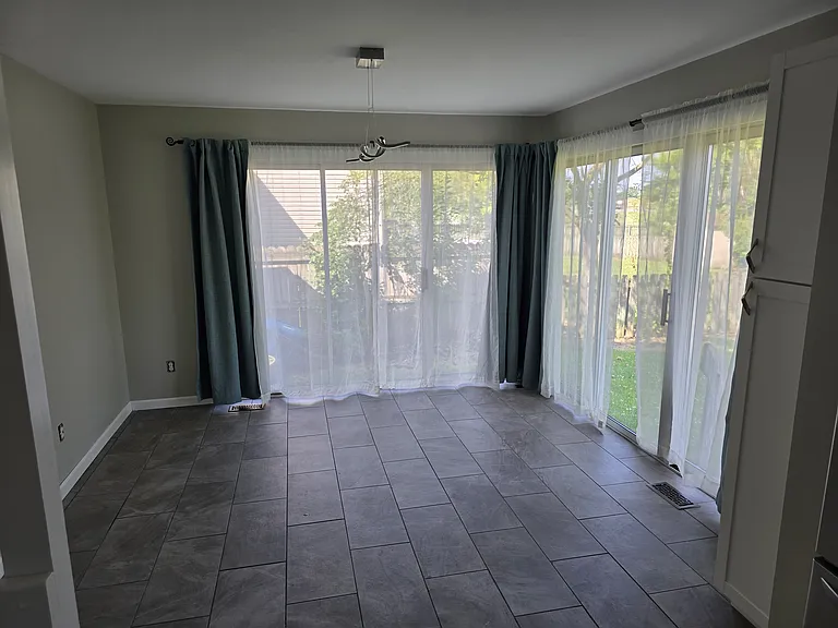 5276 Gillette Ave — Photo 4