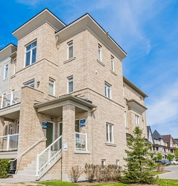 2 bed, $2,800 — Photo 2