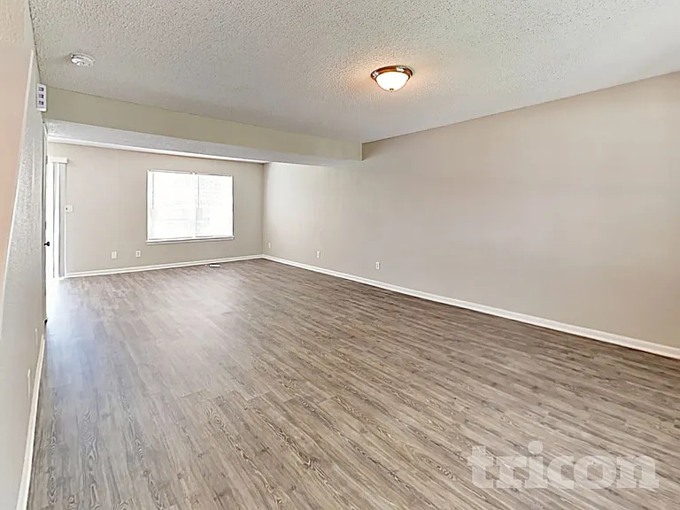 1460 Egret Ln — Photo 4