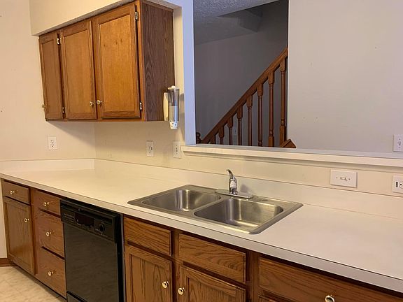 4th image of 3817 Lakedale Dr
