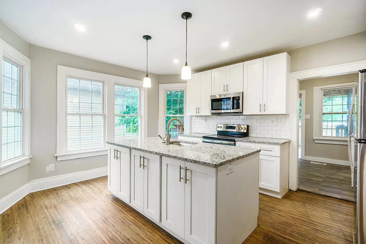 3 bed, 1725 sqft, $1,995 — Photo 4