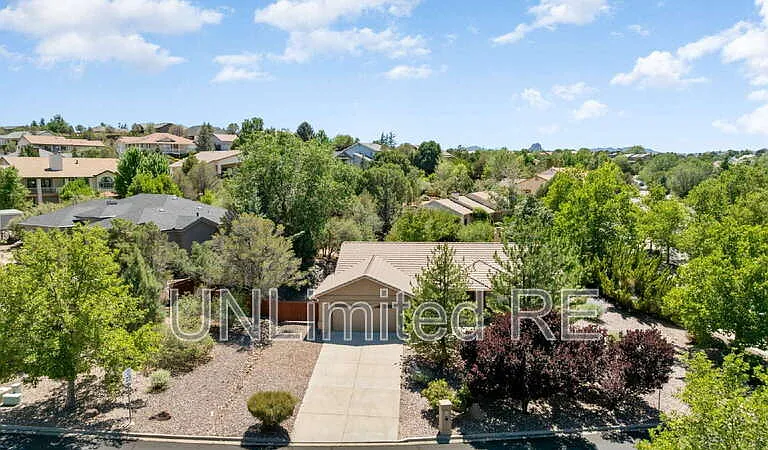 1614 Eagle Mountain Dr — Photo 3