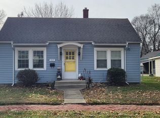 307 E Piankishaw St, Paola, KS 66071