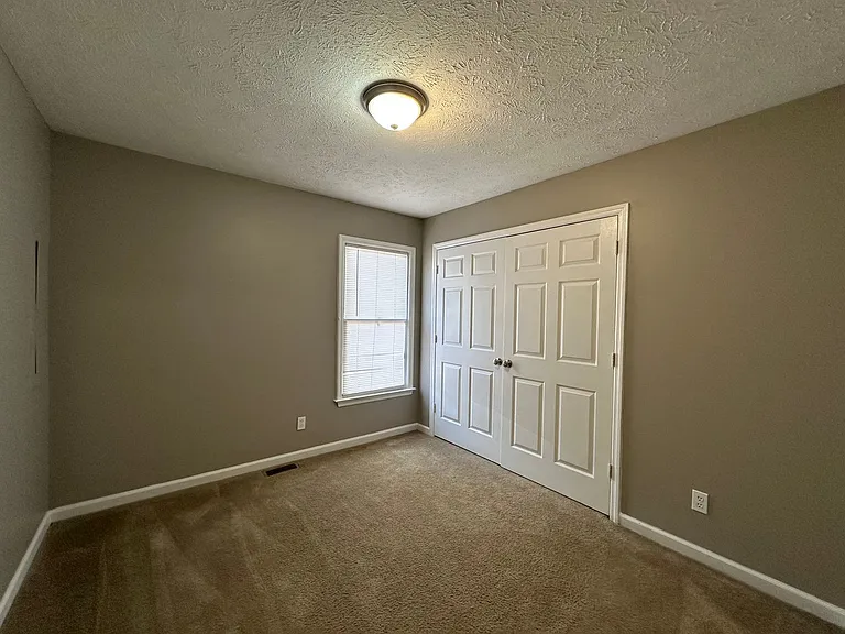 2678 Rivercliff Rd — Photo 9