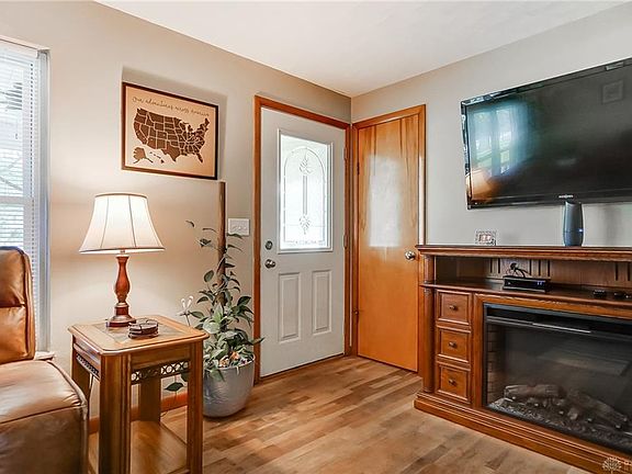 5th image of 5909 Dayton Springfield Rd