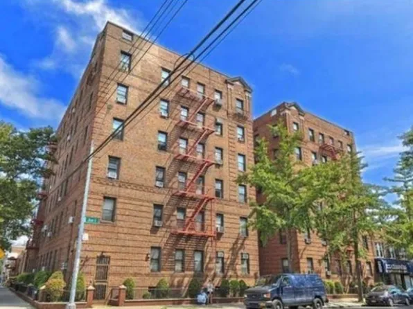 2901 Avenue I image 1 of 9