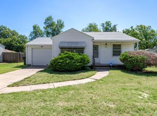 806 Spruce St, Newton, KS 67114