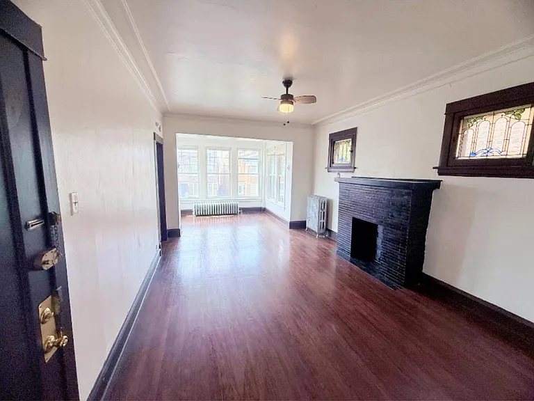 2 Apartment — Photo 4