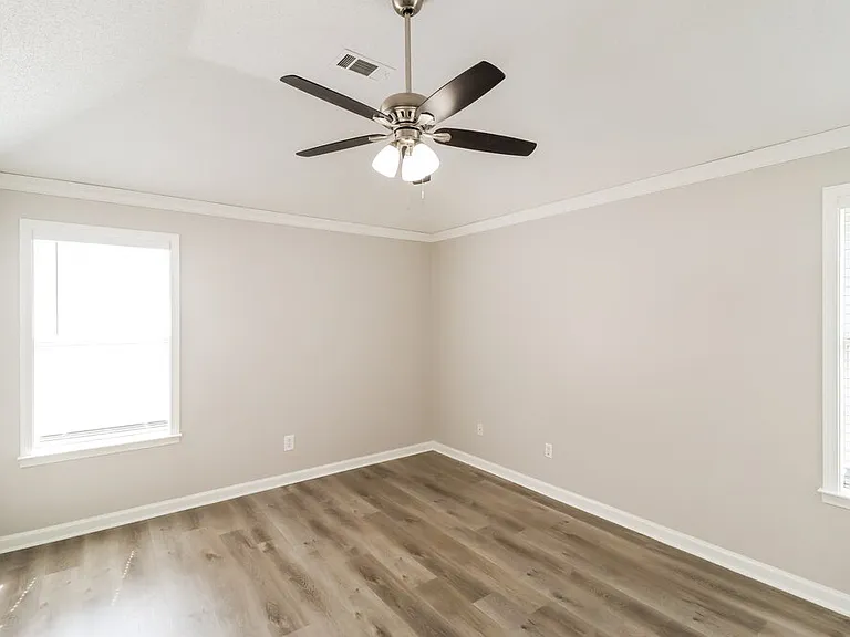 10029 Woodland Grove Dr — Photo 9