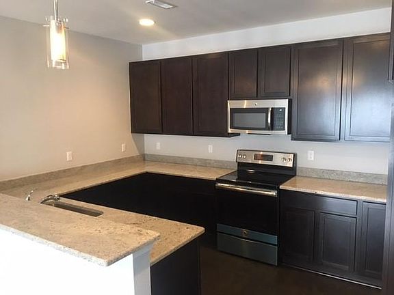 3rd image of 5525 Arbor Chase Dr