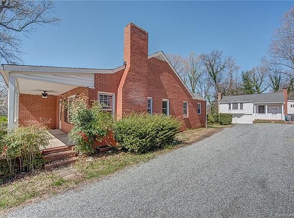 2nd image of 507 Julia Ave