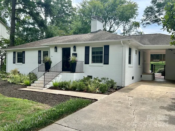 4451 Woodlark Ln, Charlotte, NC 28211