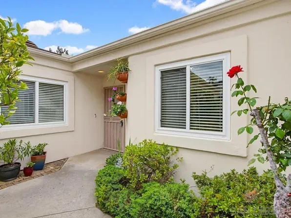 29549 Circle R Greens Dr, Escondido, CA 92026