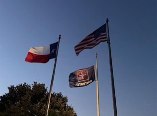 211 Wyndemere Dr, Montgomery, TX 77356