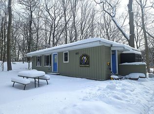2424 Cardinal Dr, Holland, MI