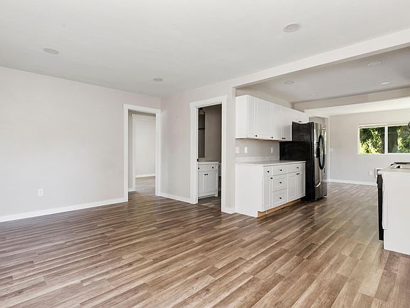 4th image of 3837 E I St