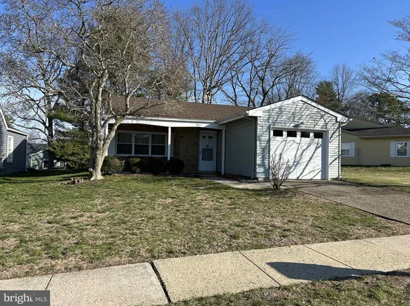 11 Buckingham Dr, Vincentown, NJ 08088