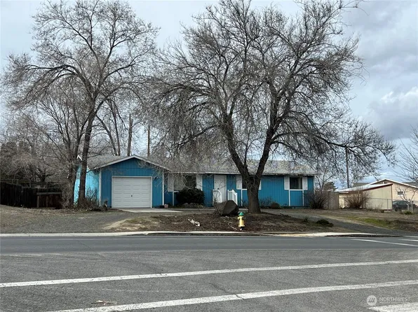 400 NW Royal Avenue, Royal City, WA 99357