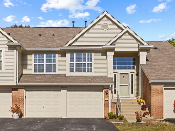 30W018 Mayfair Ct, Warrenville, IL 60555