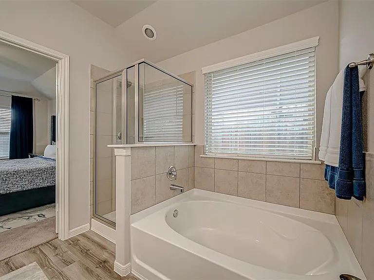 24411 Skytrail Dr — Photo 35