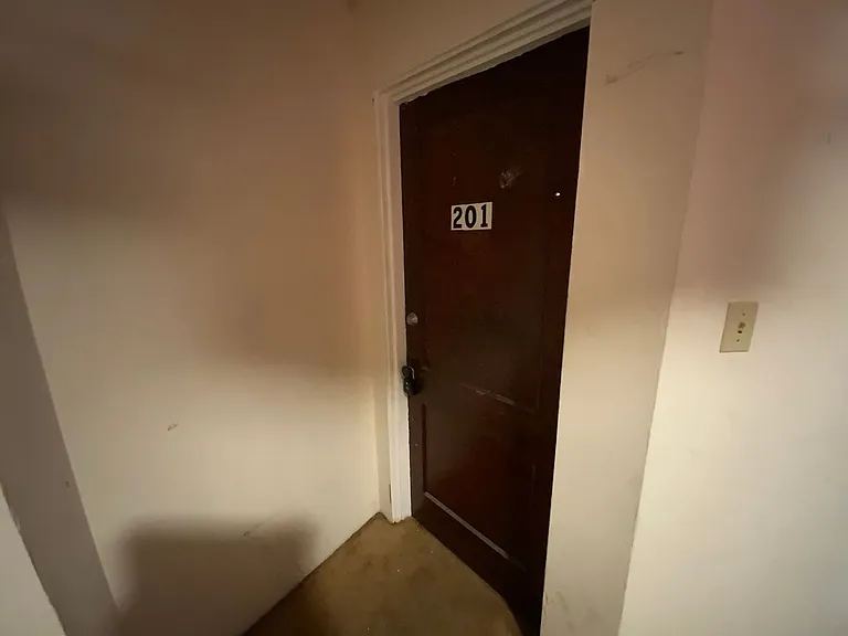 1400 Bass Ave — Photo 2