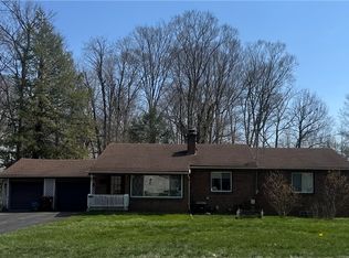 5529 Beechwood Dr, Poland, OH 44514