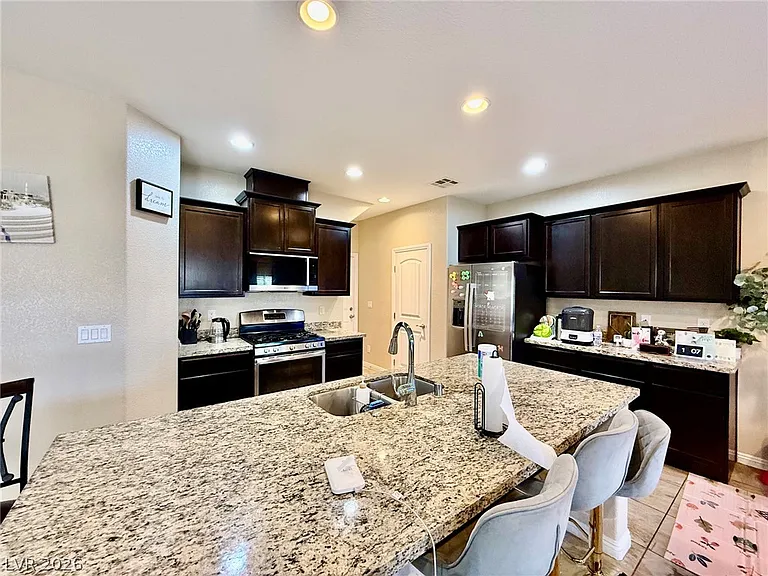 2848 Glass Vine Ct — Photo 4