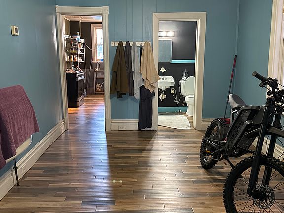 4th image of 1836 Park St Floor 1
