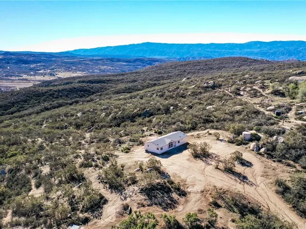 38980 Lorenzo Ln, Hemet, CA 92544