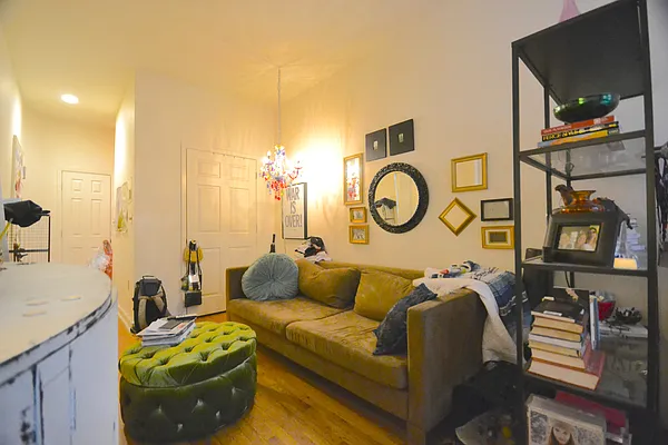 Rented by Bold New York | media 7