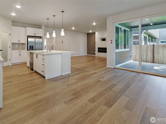 4th image of 3714 183rd Street Ct E