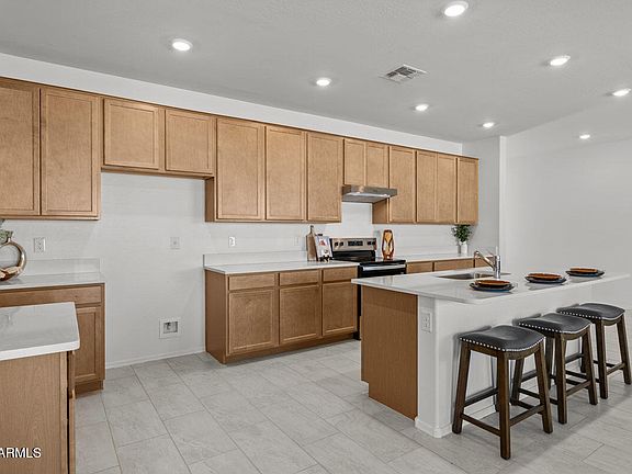 4th image of 17174 W OBERLIN Way