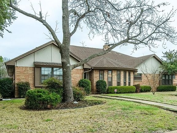 2nd image of 2605 Rivercrest Dr