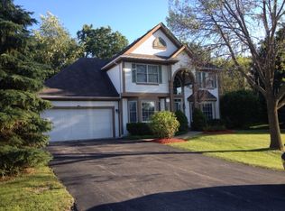 423 Lakewood Dr, Williams Bay, WI