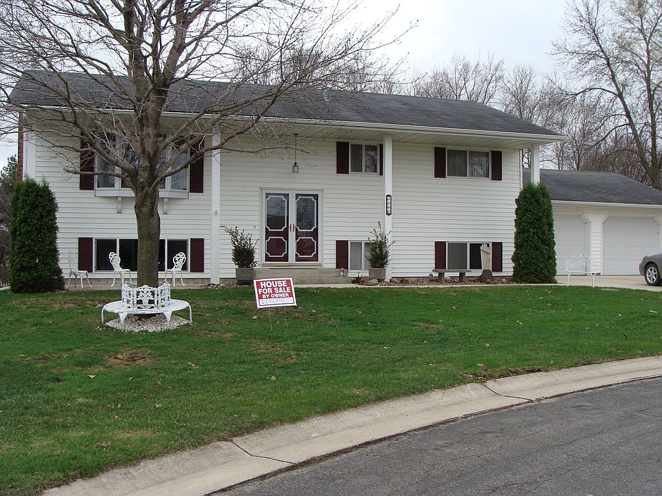 1st image of 1102 Sunrise Ct NE