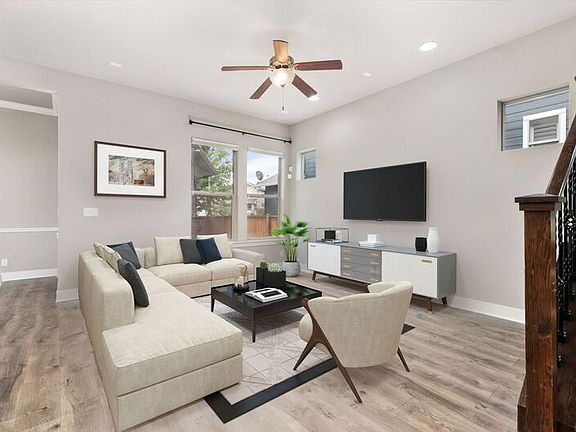 2nd image of 5394 N Uinta St