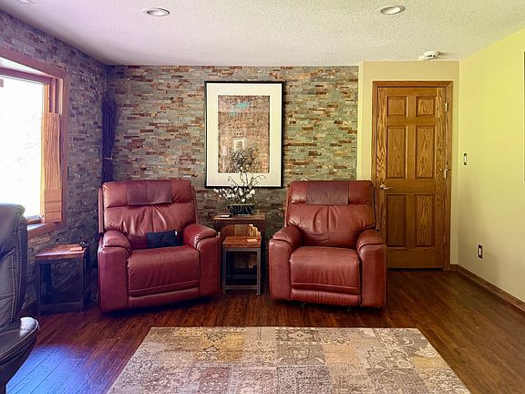 5th image of 175 6th Ln NE