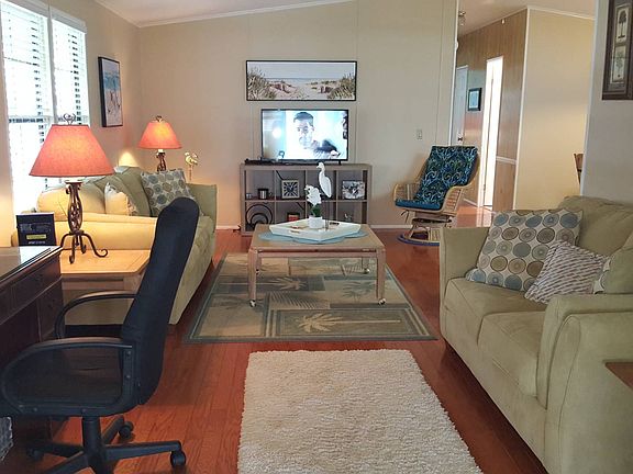 2nd image of 121 Bimini Cay Cir