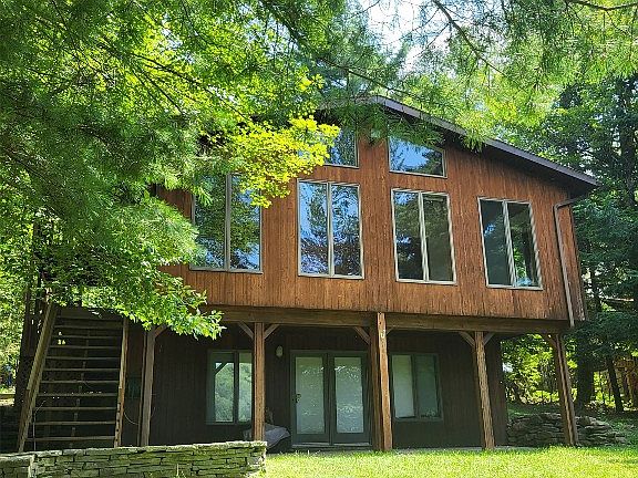2nd image of 139 Blueberry Dr
