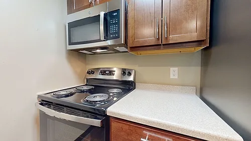 Sunny, modern, quiet corner 1 Bedroom in a prime location! at Orchard RIdge Neighborhood — Photo 4