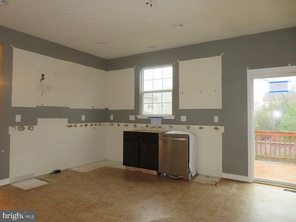 4th image of 47315 Shady Knoll Pl