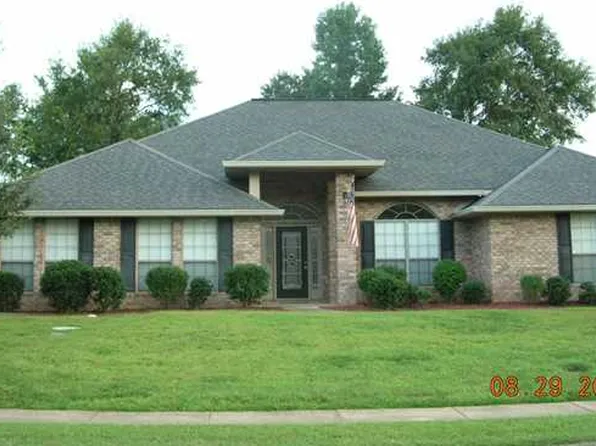 9609 Saddlebrook Dr N, Mobile, AL 36695