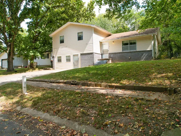 513 S Osage St, Grove, OK 74344