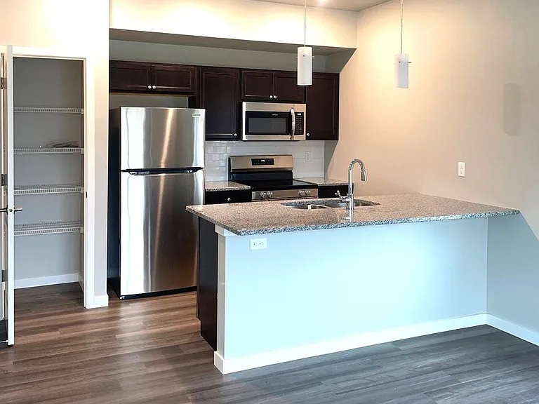 5115 N River Blvd NE — Photo 34