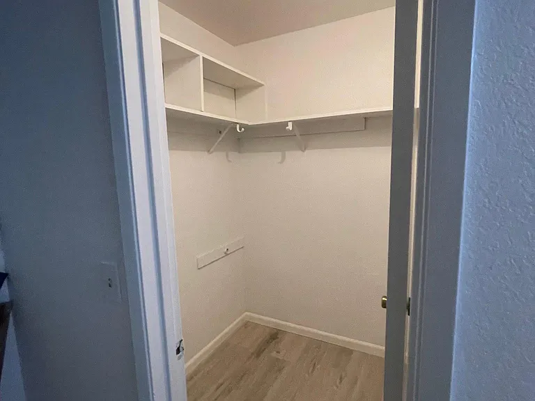 1733 Pyrenees Ave — Photo 7