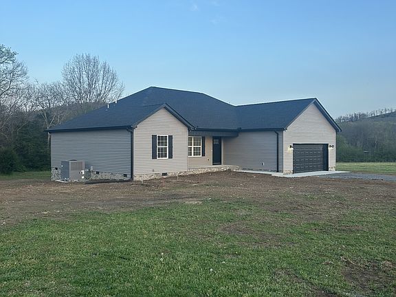 3rd image of 124 Simmons Ln
